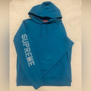 Supreme arm embroidery hoodie